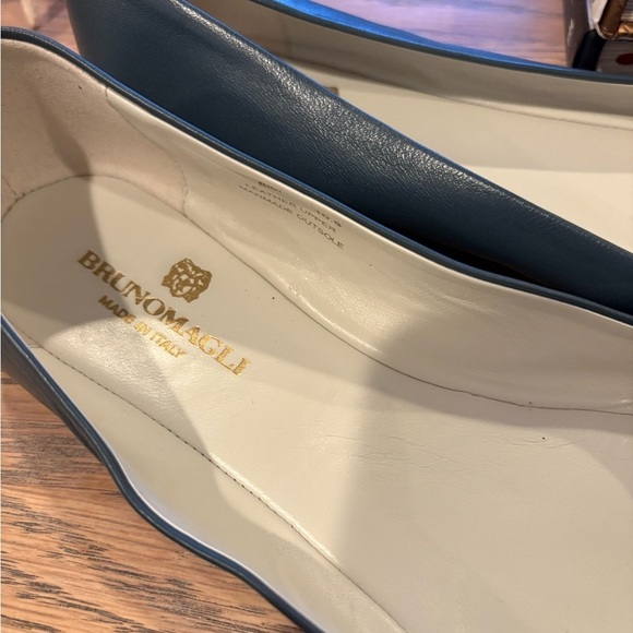 Bruno Magli BIBI Leather Flats Blue - Picture 9 of 13